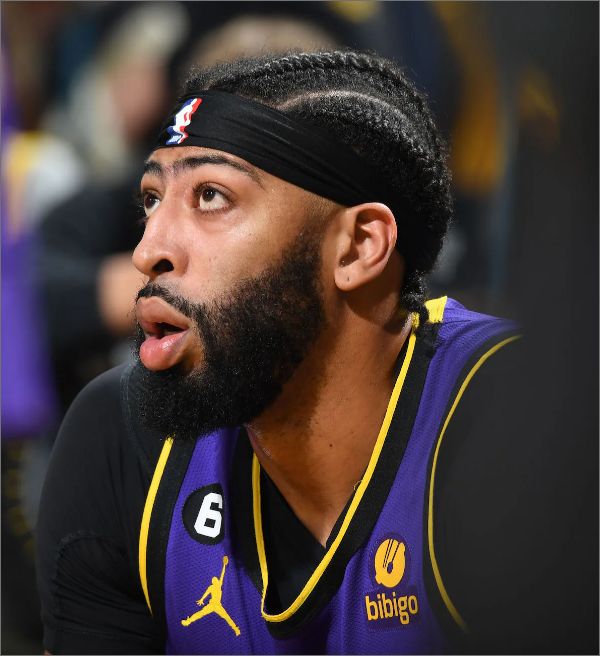 NBA: Anthony Davis de defende após má atuação