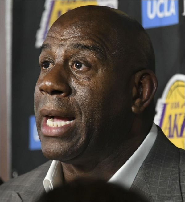 NBA: Magic Johnson reage a derrota do Lakers para o Warriors no jogo 2 da série de playoffs