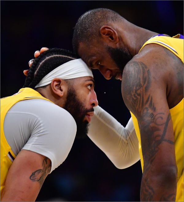 NBA: Anthony Davis revela conversa sobre aposentadoria com LeBron James