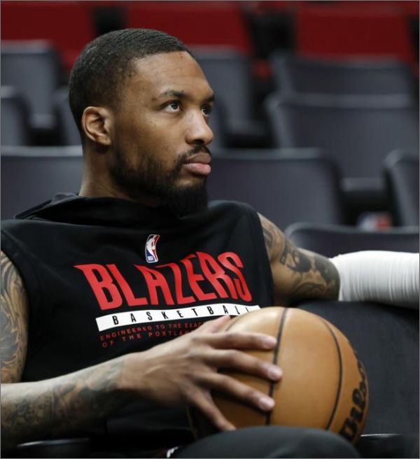 NBA: Damian Lillard tira sarro com torcedores do Lakers