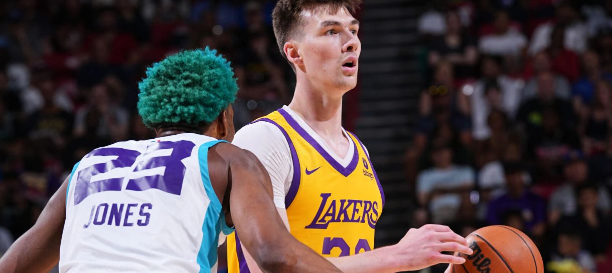 NBA: Colin Castleton impressiona em vitória do Lakers pela Summer League