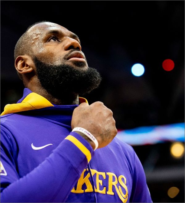 NBA: Lenda do Lakers cobra mais de LeBron James