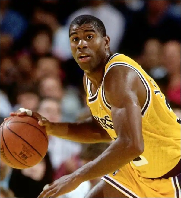 Magic Johnson: A Lenda do Lakers que Revolucionou a NBA
