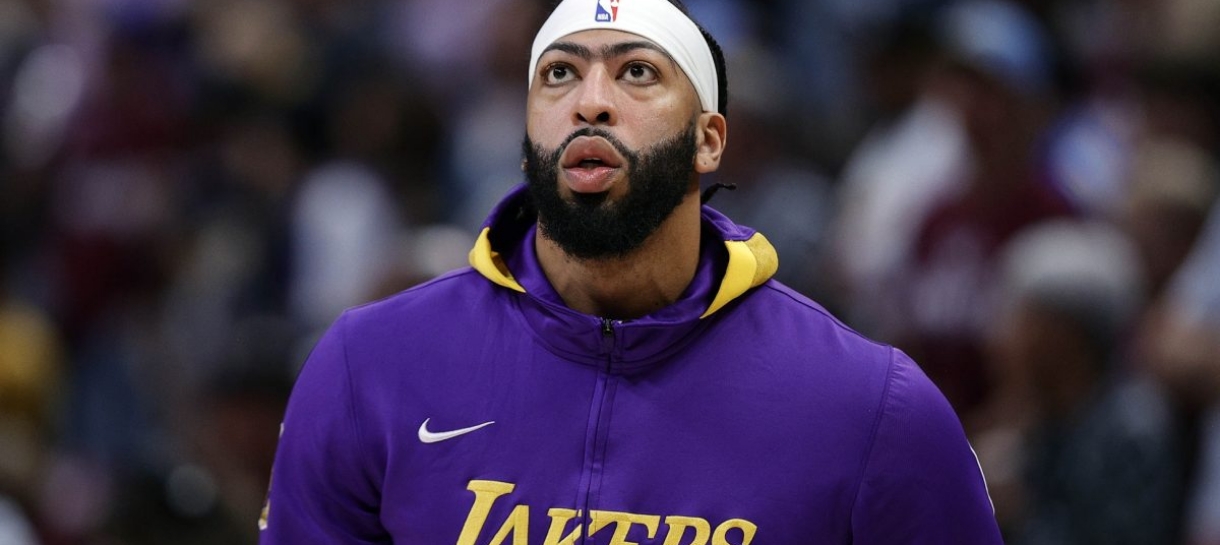 NBA: Anthony Davis teria pedido mais ajuda a diretoria do Lakers