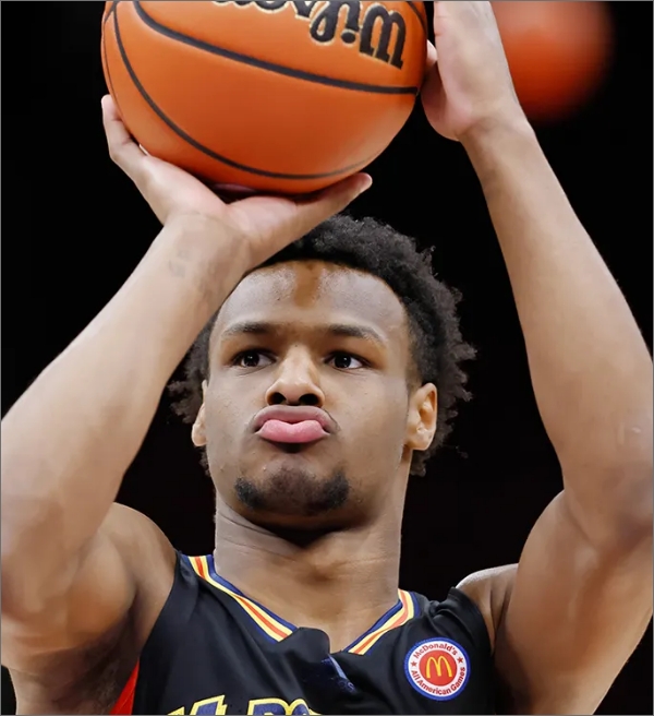 NBA: Lakers pode draftar Broony James se tiver a chance