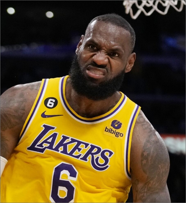 NBA: LeBron James reage a renovação de Jarred Vanderbilt