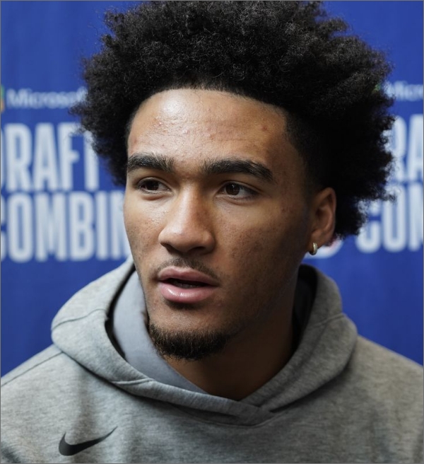 NBA: Jalen Hood-Schifino revela como foi seu primeiro encontro com LeBron James