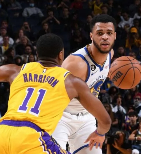 NBA: Lakers dispensa jogador um dia após sua contratação