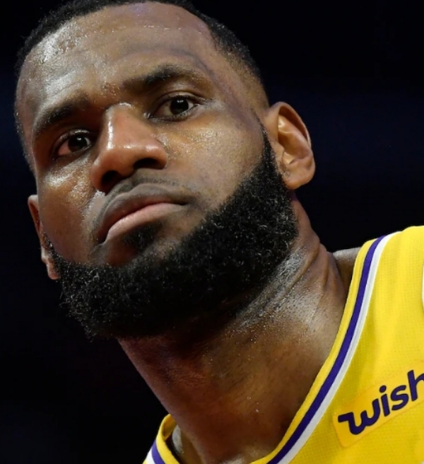 NBA: LeBron James pode desfalcar o Lakers neste domingo contra o Blazers