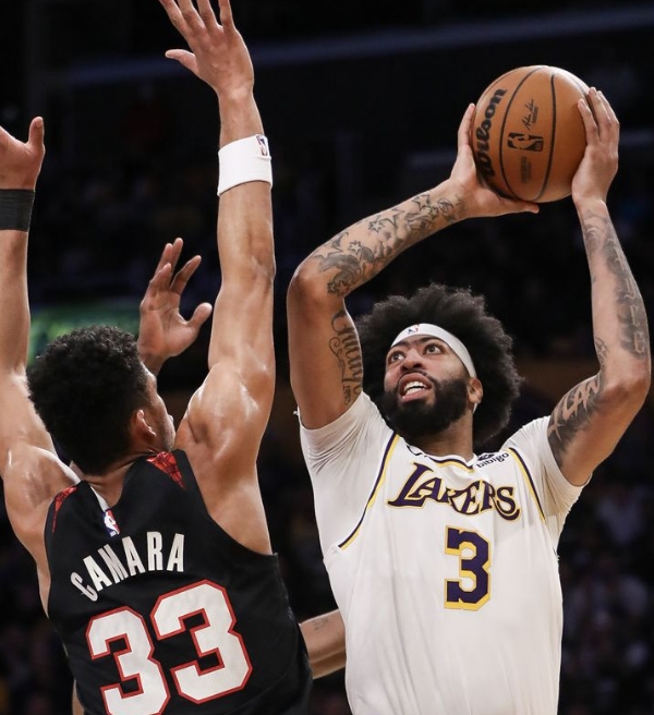 NBA: Sem LeBron James, Lakers joga o suficiente para vencer o Blazers