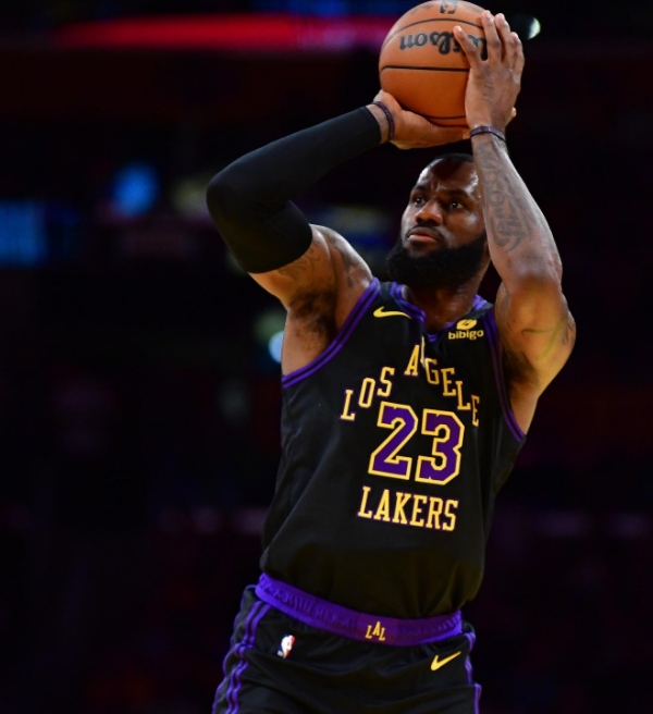 NBA: LeBron James fala sobre atuação excelente de bolas de três pontos do Lakers