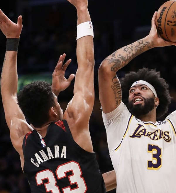 Lakers x Blazers: onde assistir o jogo da Copa da NBA nesta sexta