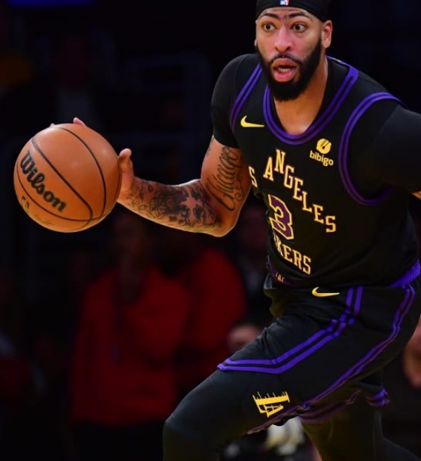 Lakers deita e rola contra o Jazz e vence quarta seguida na Copa da NBA