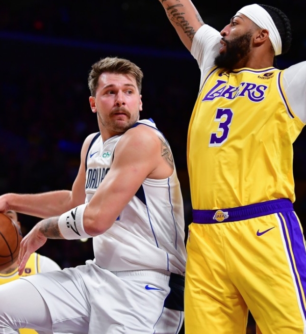 NBA: Lakers busca reação tardia e perde para o Mavs em Los Angeles
