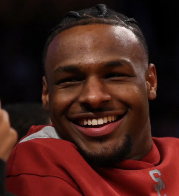 O retorno de Bronny James às quadras