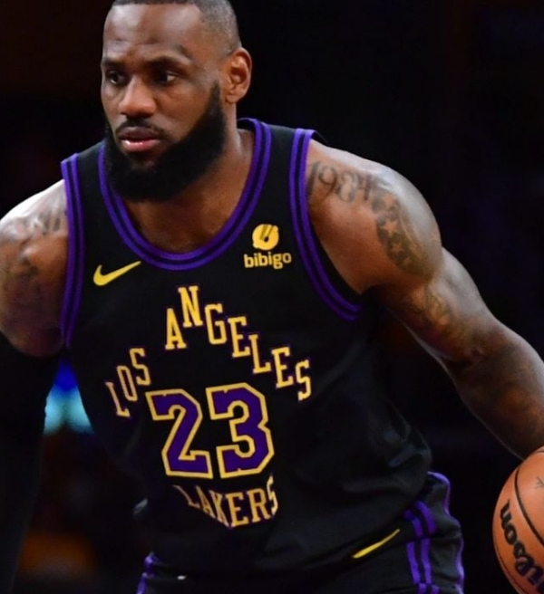 Lakers x Cavs: onde assistir o jogo da NBA ao vivo neste sábado