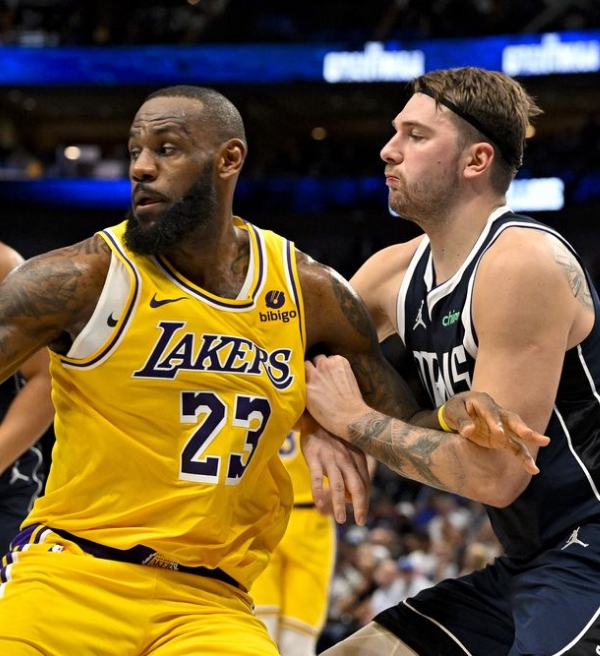 Lakers perde por dois pontos para o Mavericks no retorno a temporada regular