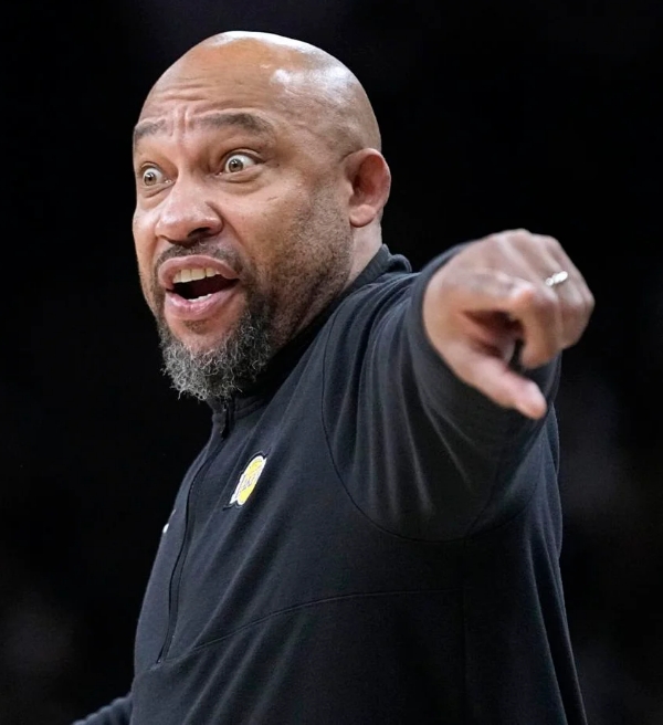 NBA: Darvin Ham não poupa jogadores do Lakers mesmo após vitória contra o Spurs