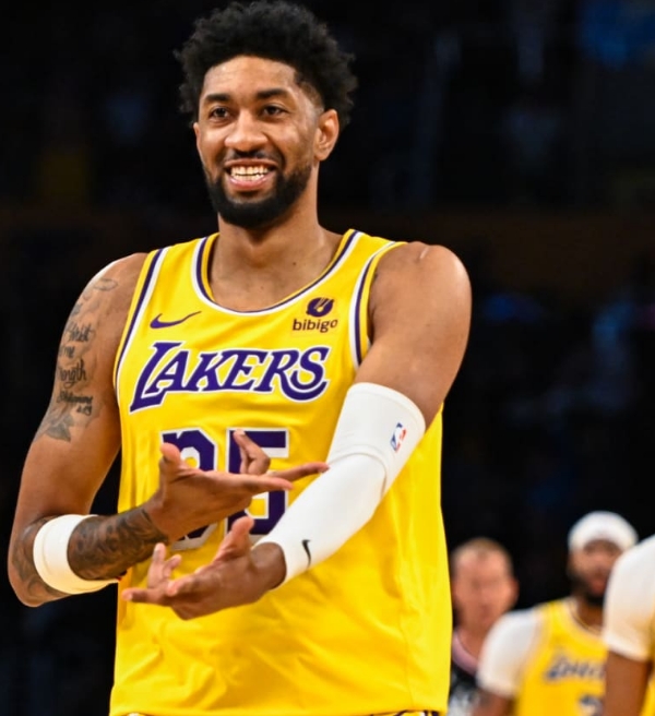 Wood fala como tem lidado por estar fora da rotação do Lakers