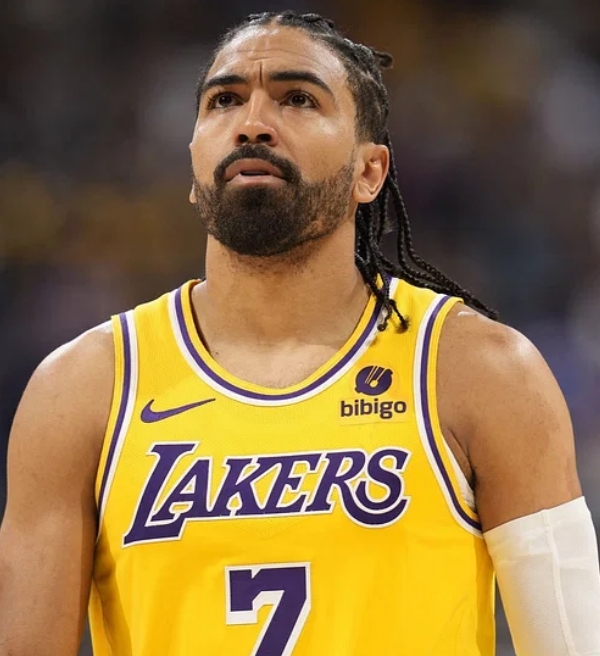 Gabe Vincent pode ficar de fora do Lakers por muito mais tempo