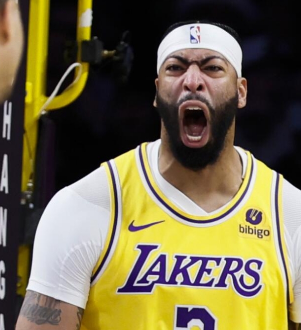 Anthony Davis tem ótimos números com o Lakers no mês de dezembro