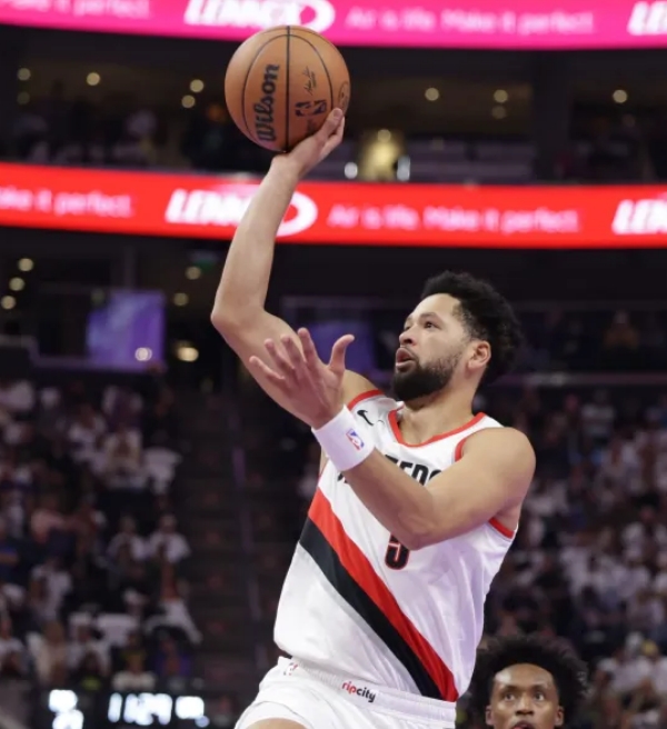 NBA: Lakers contrata ex-Blazers para seu elenco