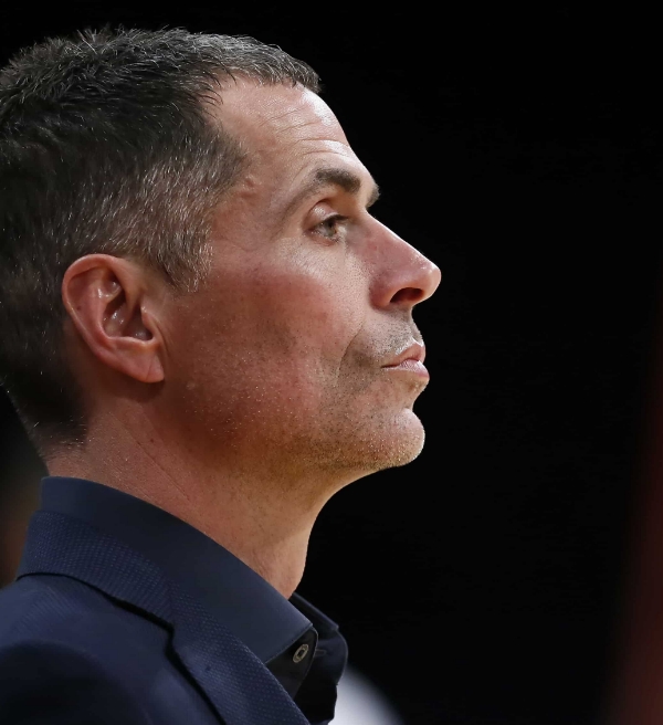 O Lakers vai fazer uma grande negociação antes do prazo final de trocas da NBA?