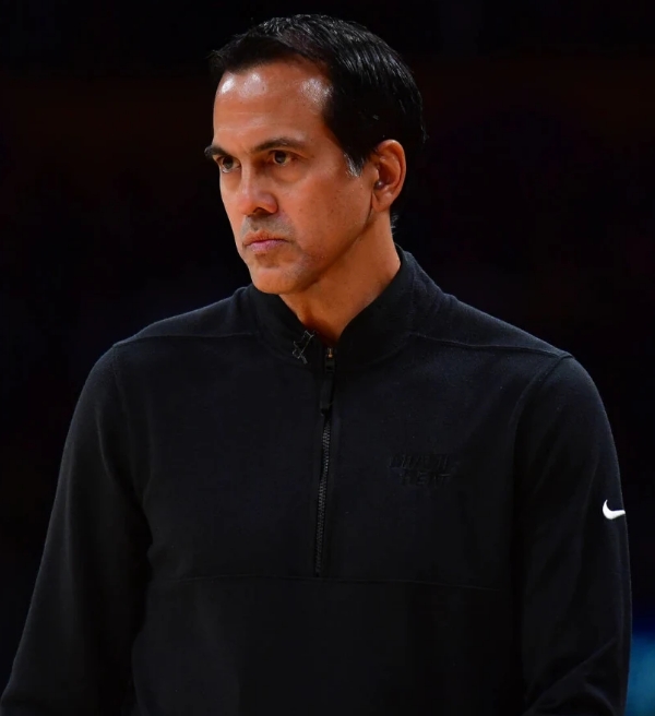 LeBron James comenta novo contrato de Erik Spoelstra com o Heat