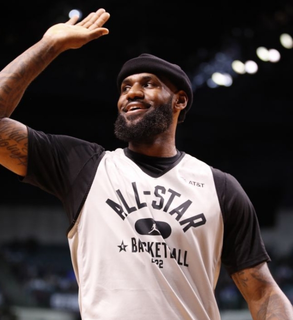 LeBron James continua liderando votação para o All-Star Game da NBA 2024