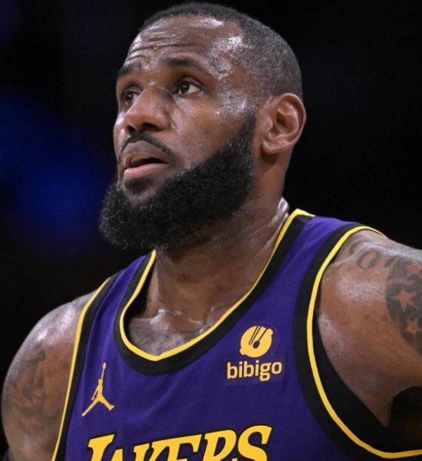 Porque LeBron James vai desfalcar o Lakers hoje contra o Clippers
