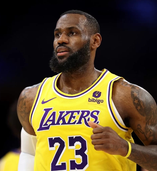 Será mesmo que LeBron pode novamente trocar de time na NBA?