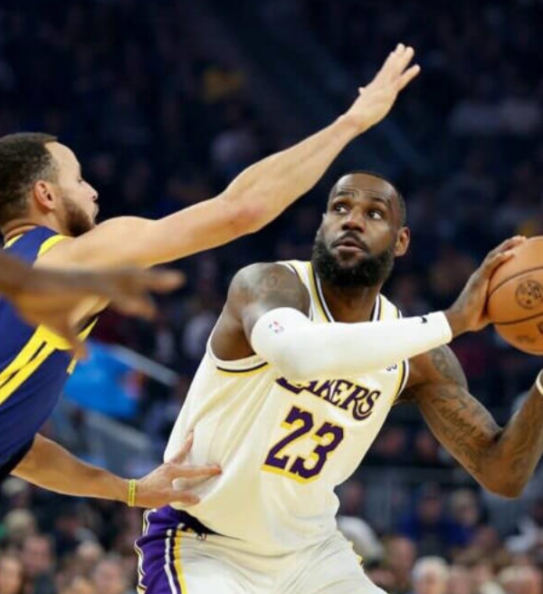LeBron James bate mais dois recordes após vitória do Lakers sobre o Warriors
