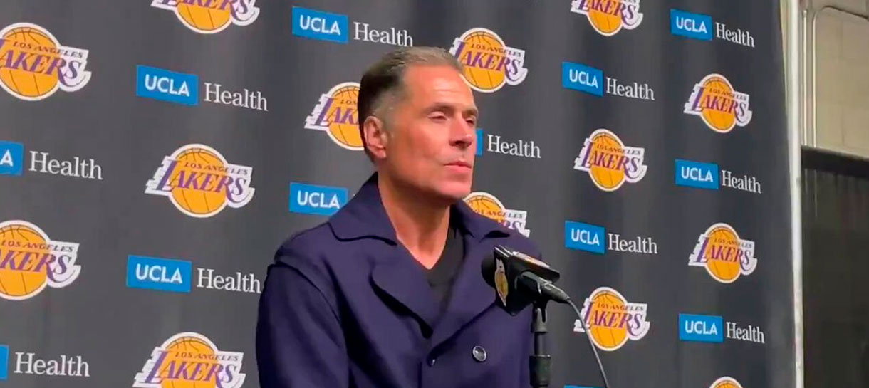 Rob Pelinka explica porque o Lakers não fez nenhuma troca