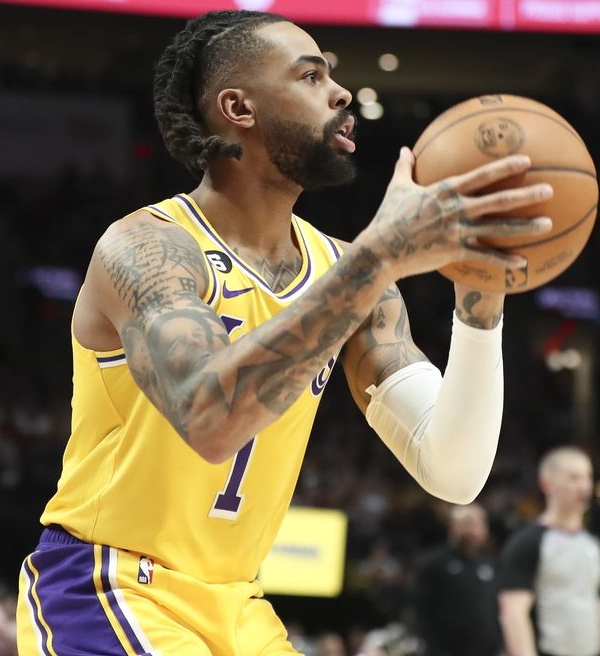 D’Angelo Russell passa por tratamento misterioso um dia antes do fim do prazo de trocas da NBA