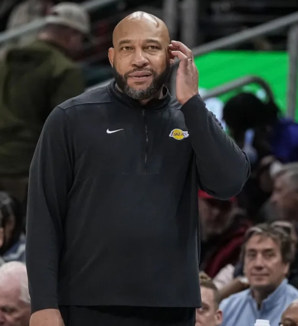 Como Darvin Ham pode usar Spencer Dinwiddie no Lakers