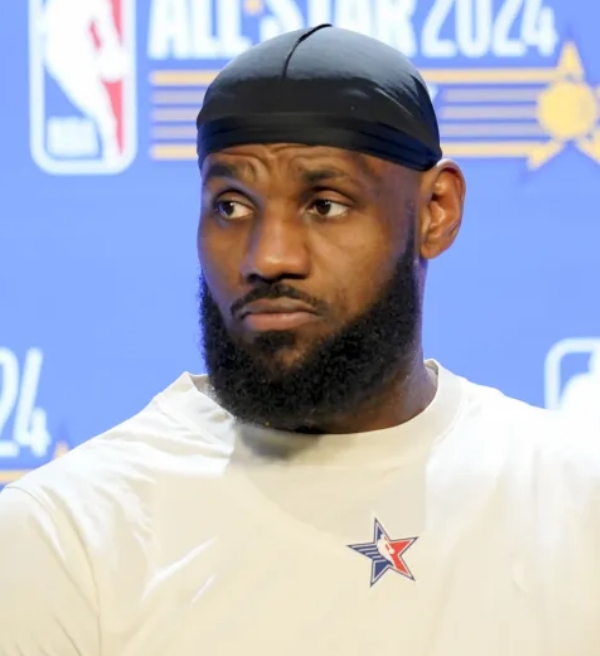 LeBron James pode voltar a desfalcar o Lakers contra o Warriors