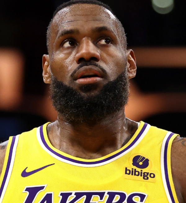 Lakers volta a ter problema com lesões rumo ao jogo contra o Warriors