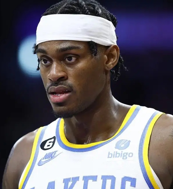 Lakers tem notícias desanimadoras sobre Vanderbilt e Vincent