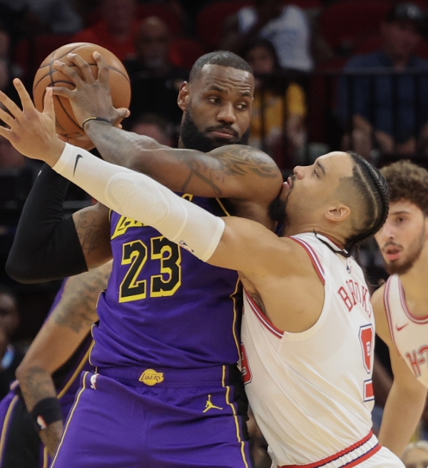 Porque o Lakers precisa se preocupar e muito com o Houston Rockets