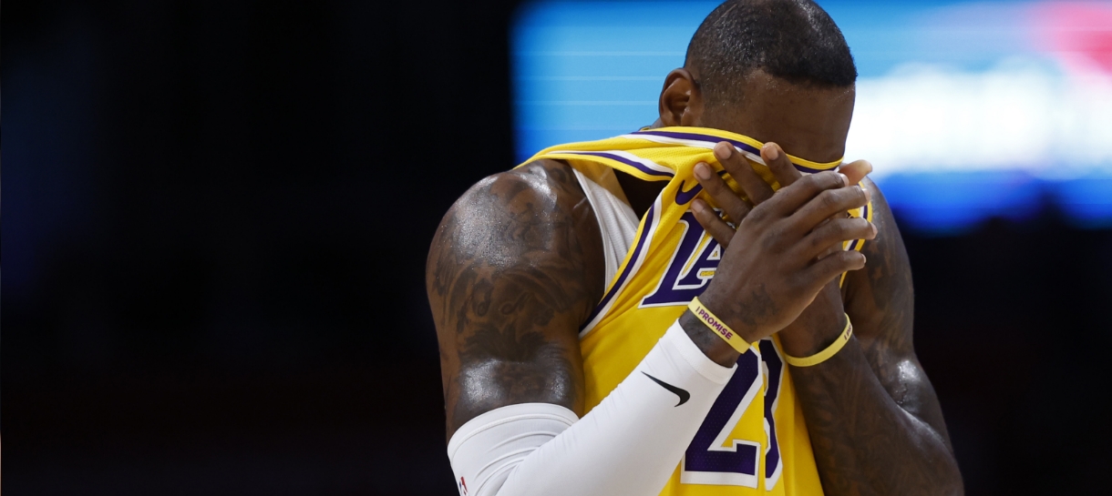 Porque LeBron James desfalcou o Lakers neste domingo