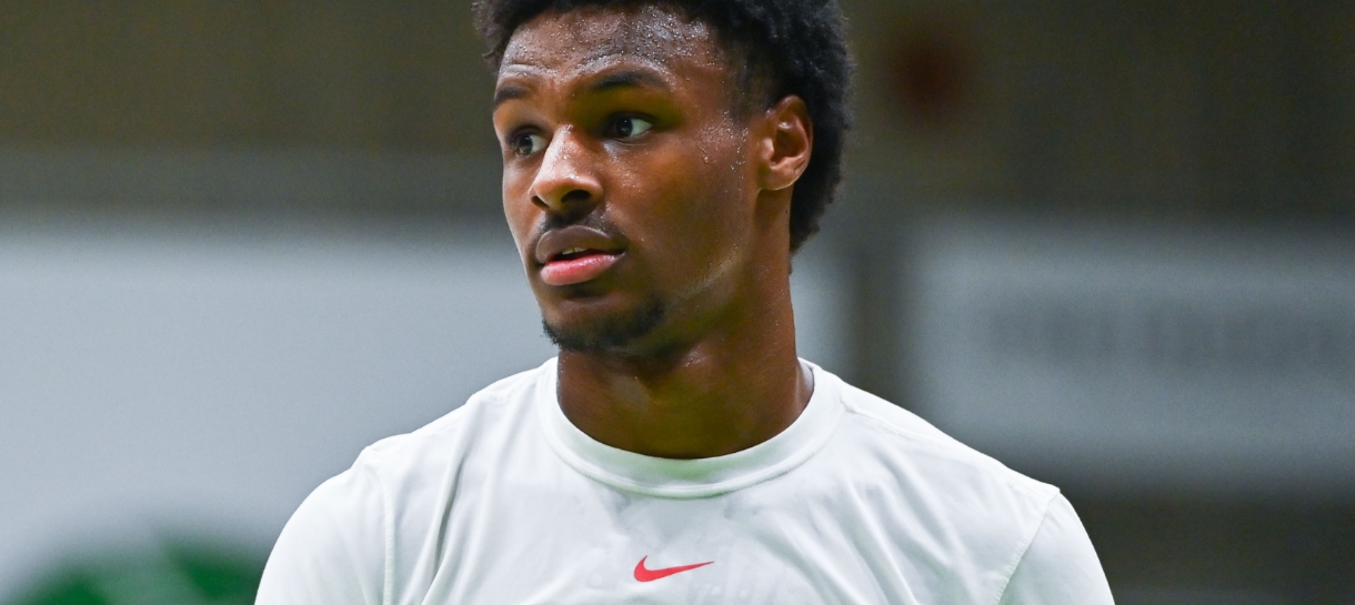 LeBron James pode forçar o Lakers a draftar seu filho Bronny