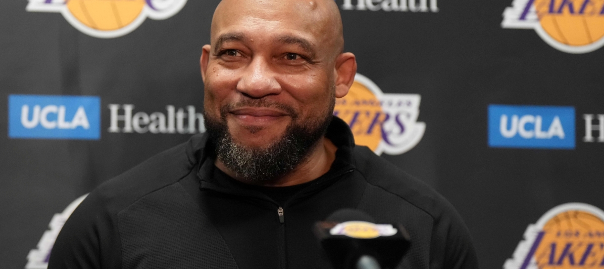 Lakers pode ter reforço para o Jogo 3 dos playoffs contra o Nuggets