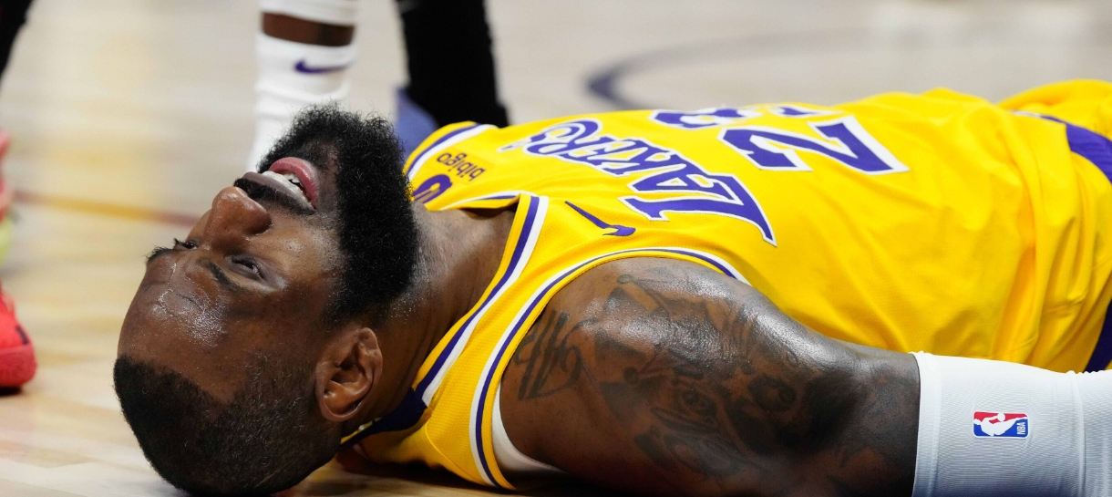 Relatório da NBA dos últimos dois minutos do jogo entre Lakers e Nuggets é inacreditável