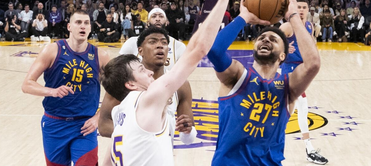 Precisamos falar do duelo entre Austin Reaves e Jamal Murray na série entre Lakers e Nuggets