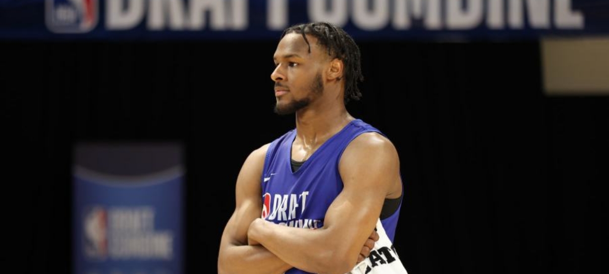 Bronny James tem atuação surpreendente no Draft Combine da NBA