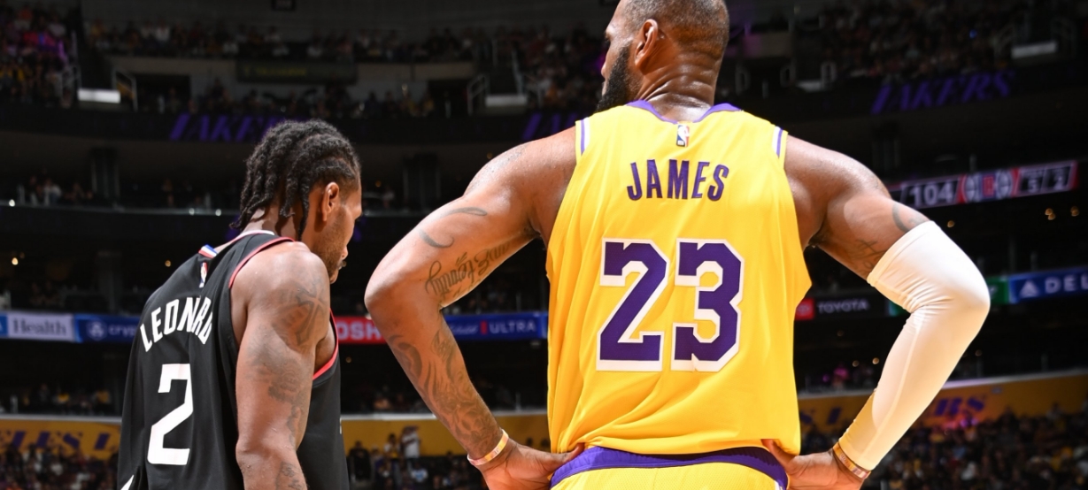 Porque LeBron James foi injustiçado em relação a Kawhi Leonard pela NBA