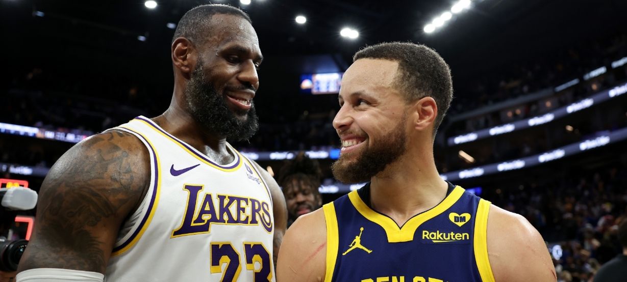 O grande plano da ESPN em relação à LeBron James e Stephen Curry