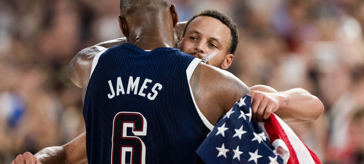NBA: Analista sugere troca para LeBron James e Stephen Curry jogarem juntos