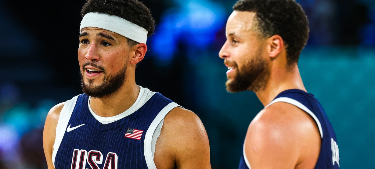 Devin Booker abre o jogo sobre estar em quadra com Stephen Curry e LeBron James