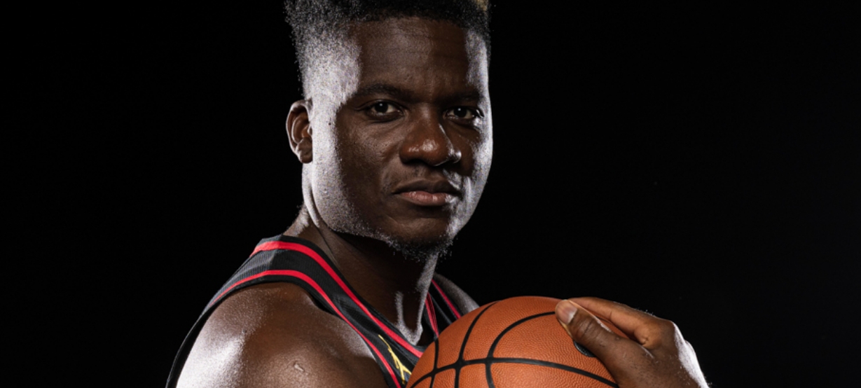 Rumores da NBA: Lakers estaria em negociação de troca por pivô do Hawks